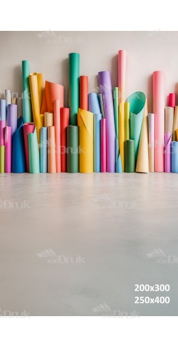Tło fotograficzne „Kolorowe rulony papieru – nowoczesna kreatywna aranżacja” | 4170